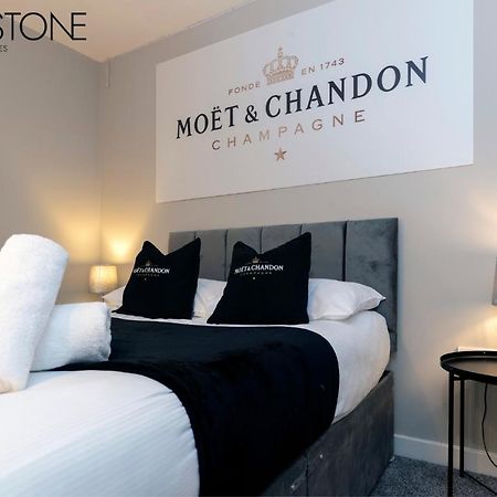 Champagne House - 4 Bed Property Plus 2 Sofa Beds By Bpne Darlington  Extérieur photo