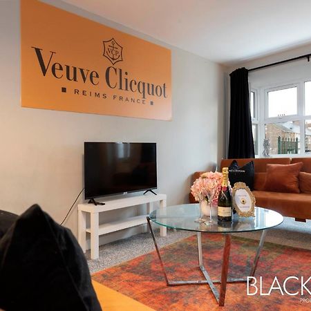 Champagne House - 4 Bed Property Plus 2 Sofa Beds By Bpne Darlington  Extérieur photo