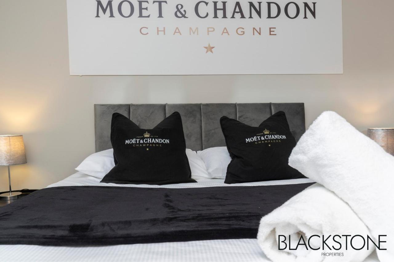 Champagne House - 4 Bed Property Plus 2 Sofa Beds By Bpne Darlington  Extérieur photo